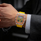 ⏳Begränsad tid 50 % Rabatt⏰Lyxbetonad herrklocka tunnformad modell strass diamanter⌚